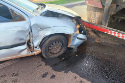 Motorista atinge veículos estacionados e é autuado por embriaguez ao volante em Rio Verde