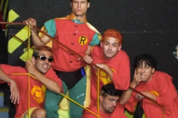 Exumação dos corpos dos cinco Mamonas Assassinas acontece nesta segunda-feira; cinzas irão adubar árvores em memorial