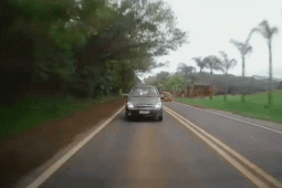Câmera registra momento de colisão frontal entre dois carros que matou homem no RS