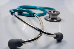 Faculdades de medicina em Goiás são punidas pelo MEC após baixo desempenho; veja quais foram afetadas