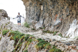 Policial penal de Goiás encara 171 km e representa o estado na ultramaratona mais prestigiada do mundo