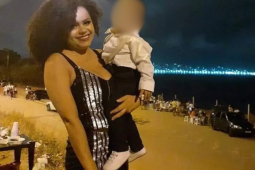 Populares desenterram e queimam corpo de mãe que decapitou o filho