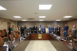 Justiça, MP e SSP firmam acordo para leiloar veículos apreendidos em Goiás