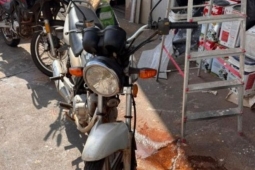 Homem toma moto de mulher após acidente e acaba detido pela PM, em Rio Verde