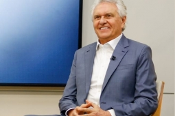Goiás entra no Propag e deve economizar R$ 28 bilhões em juros, diz Caiado