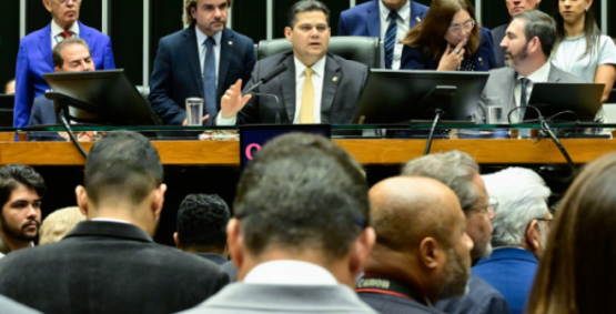 Congresso derruba veto de Lula ao PL da Dosimetria e presos do 8 de janeiro terão penas reduzidas