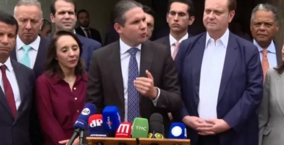 Câmara dos Deputados inicia debate da PEC para voto distrital misto a partir de 2034