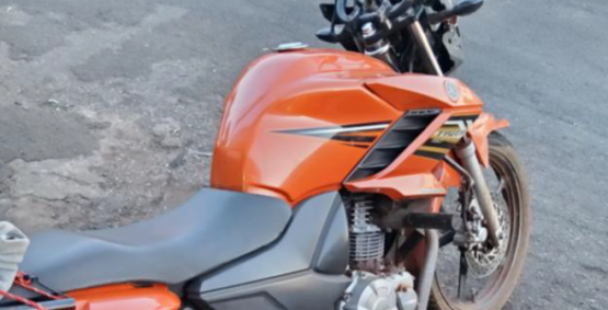 Colisão entre motocicleta e bicicleta deixa motociclista ferido no Parque Bandeirante, em Rio Verde