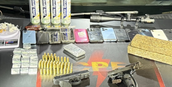 CPE prende seis suspeitos e apreende drogas, arma e munições em operação contra facção em Rio Verde