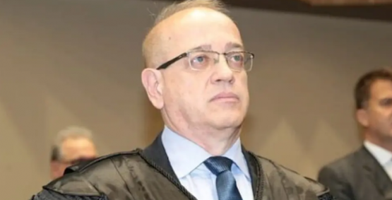 Desembargador do TJGO diz que motorista não é obrigado a parar em abordagem policial e gera debate jurídico