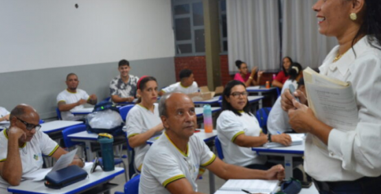 Goiás abre matrículas para Educação de Jovens e Adultos em 2026