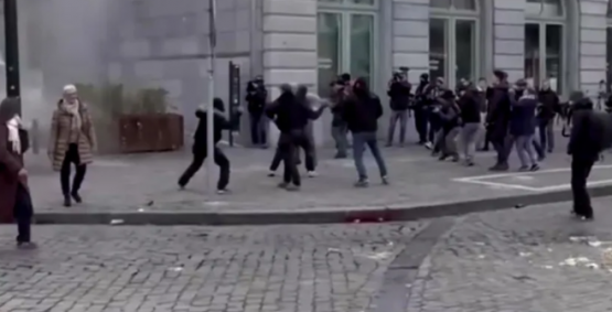 Manifestantes contra acordo do Mercosul atacam polícia com bombas na Bélgica