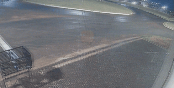 Motorista foge após ignorar sinalização e colidir em motociclista em rotatória no bairro Céu Azul, em Rio Verde