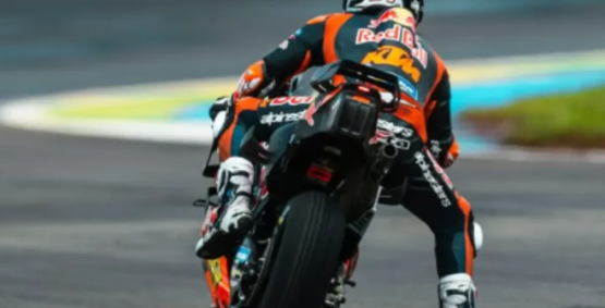 MotoGP: Pedro Acosta lidera primeiro treino sob chuva intensa em Goiânia