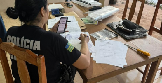 Polícia Civil prende 12 pessoas durante operação contra o tráfico em São Simão