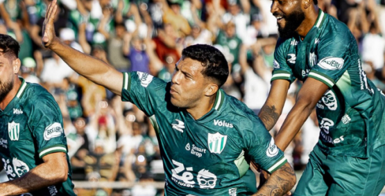 Rio Verde domina o Goianésia, vence por 3 a 0 e segue líder da Divisão de Acesso