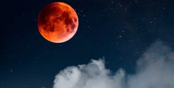 Setembro terá eclipse lunar, solar e Saturno em destaque no céu