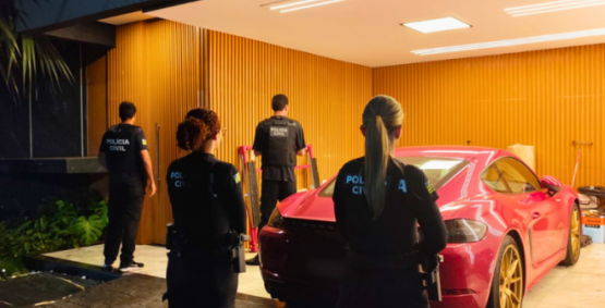 Operação Chave de Vidro: PCGO prende mulher suspeita de golpe milionário com carros de luxo 