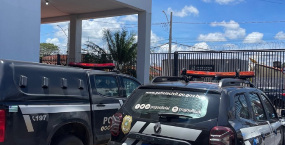 Em Rio Verde, mãe é presa após agredir filha por não fazer almoço 