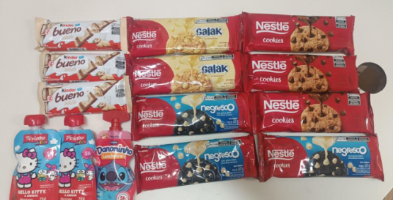 Mulher é presa por furto em supermercado e alega que produtos seriam para os filhos