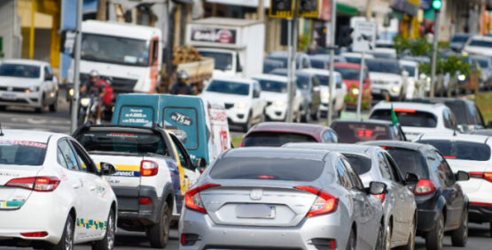 Mais de 1,7 mil motoristas podem perder o direito de dirigir em Goiás