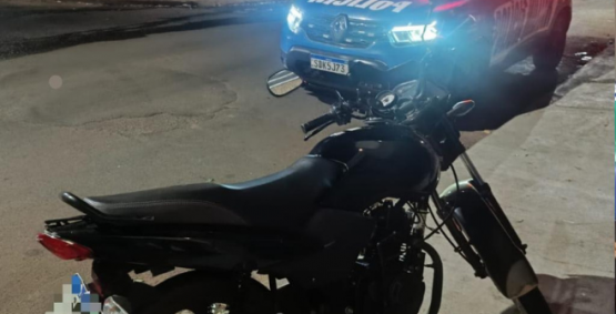 PM prende motociclista que fugiu de bloqueio e quase atropelou agente da AMT em Rio Verde