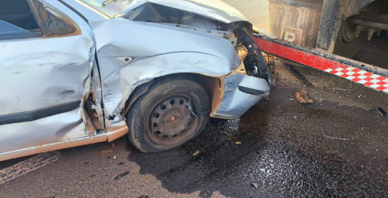 Motorista atinge veículos estacionados e é autuado por embriaguez ao volante em Rio Verde
