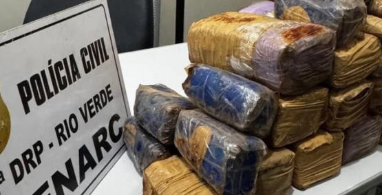 Polícia Civil de Rio Verde apreende 10 kg de drogas em veículo leiloado