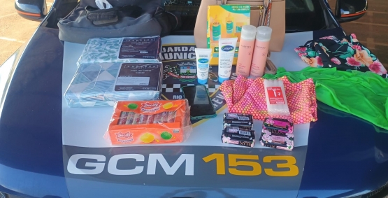 Mulher é presa pela GCM após furtos em loja e farmácia, na Vila Amália em Rio Verde