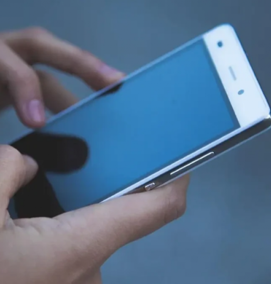 Cidade de GO fica incomunicável há quase uma semana após falha no sinal de telefonia