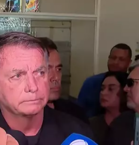 Impedido de embarcar para a posse de Trump, Bolsonaro deixa Michelle no Aeroporto