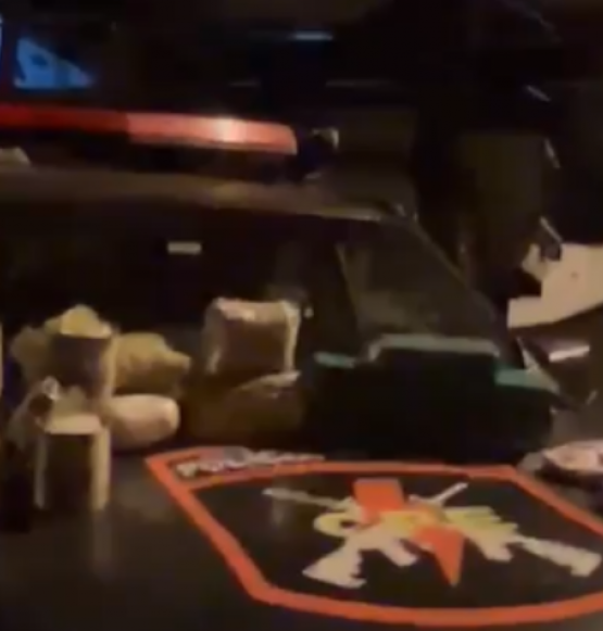 Caminhão-cegonha é interceptado com mais de 17 kg de drogas escondidas em veículos na BR-364, em Jataí