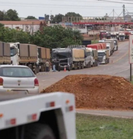Diesel mais caro pressiona setor e caminhoneiros voltam a falar em paralisação nacional