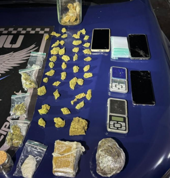 GCM apreende drogas e materiais do tráfico no setor dos Funcionários em Rio Verde