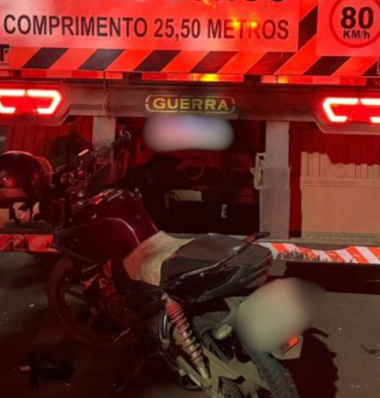 Motociclista fica ferido após bater na traseira de caminhão em avenida de Rio Verde