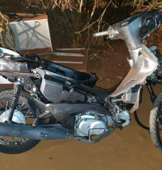 Motoneta furtada é encontrada parcialmente desmontada em bairro de Rio Verde