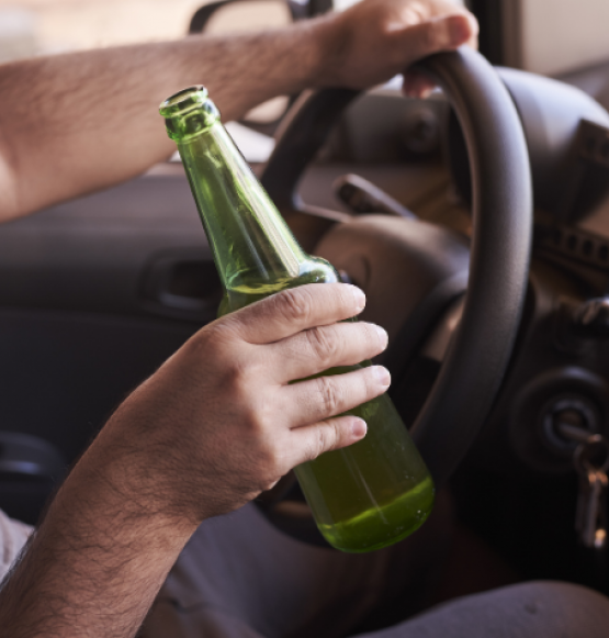 Motorista embriagado colide em borracharia e acaba detido pela PM no Bairro São Joaquim, em Rio Verde