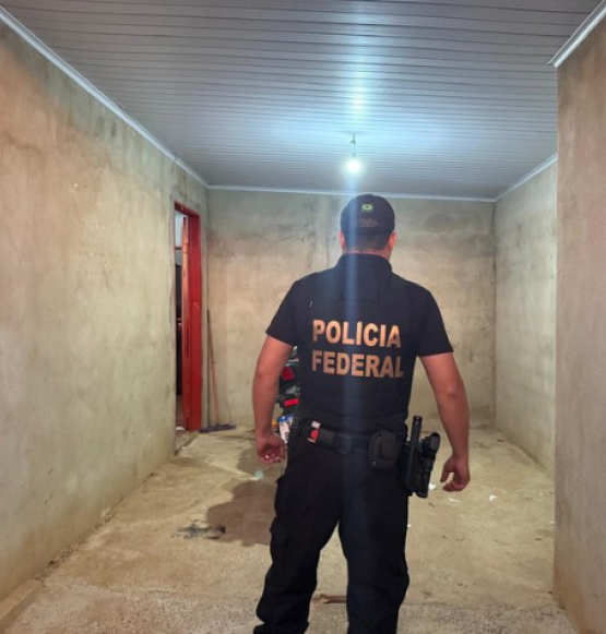 Polícia Federal cumpre mandado em Aparecida de Goiânia contra crime de abuso infantojuvenil na internet