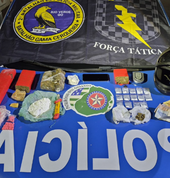 Força Tática prende duas mulheres e apreende maconha, cocaína, crack e ecstasy em Rio Verde
