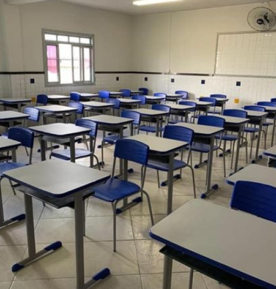 Escola de Rio Verde registra 90 aulas de Matemática sem professor e Justiça cobra solução do Estado