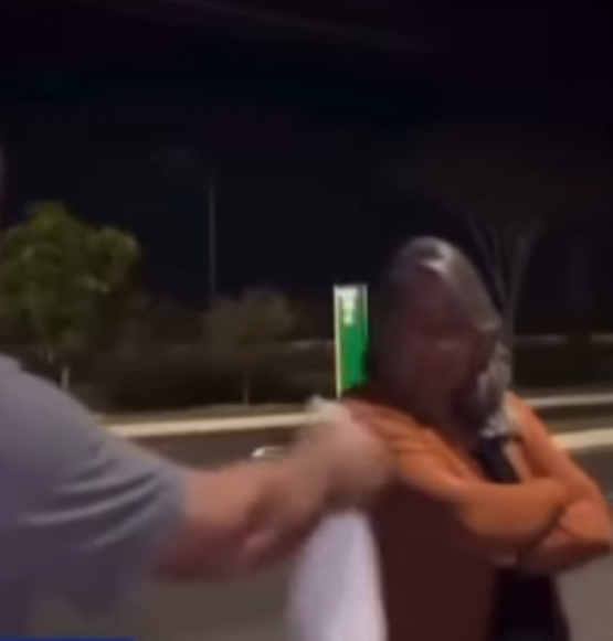 Morador se revolta e entrega saco com fezes para dona de cachorro