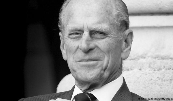 Príncipe Philip, marido da rainha Elizabeth II, morre aos 99 anos