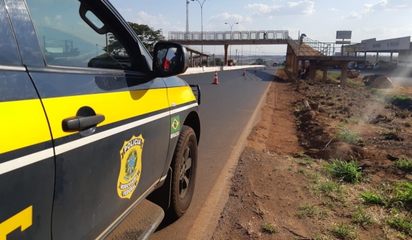 Motoristas que passarem pela BR-060 fiquem alerta com reformas nas passarelas de Rio Verde