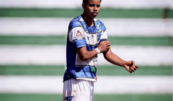 Após morte de atleta de 17 anos, Independente de Rio Verde presta homenagem