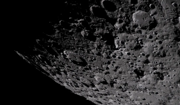 Astronauta da Artemis usou iPhone para filmar pôr da Terra no espaço; confira