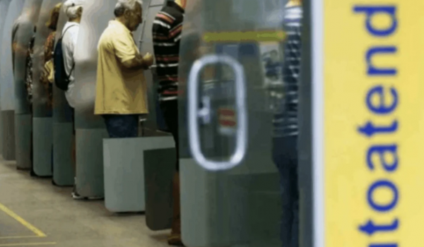 Bancários aprovam paralisação de 24 horas nesta quinta-feira em todo o país