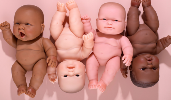 O FASCÍNIO PELOS BEBÊS REBORN: HOBBY OU ARMADILHA EMOCIONAL?