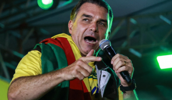 Flávio aceita desafio de Lula para abrir sigilos, mas exige acesso a dados do presidente e familiares