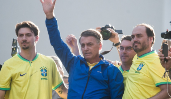 Bolsonaro entra em repouso absoluto por recomendação médica e cancela agenda pública em julho