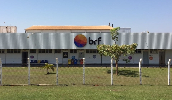 BRF anuncia férias coletivas a funcionários e suspende contratos em Jataí